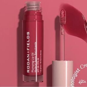 Rodan + Fields Plumping Lip Oil - Berry